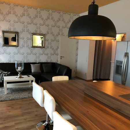 Modernes Und Gemuetliches Appartment Mit Terrasse, Stadtnah Равенсбург Екстериор снимка