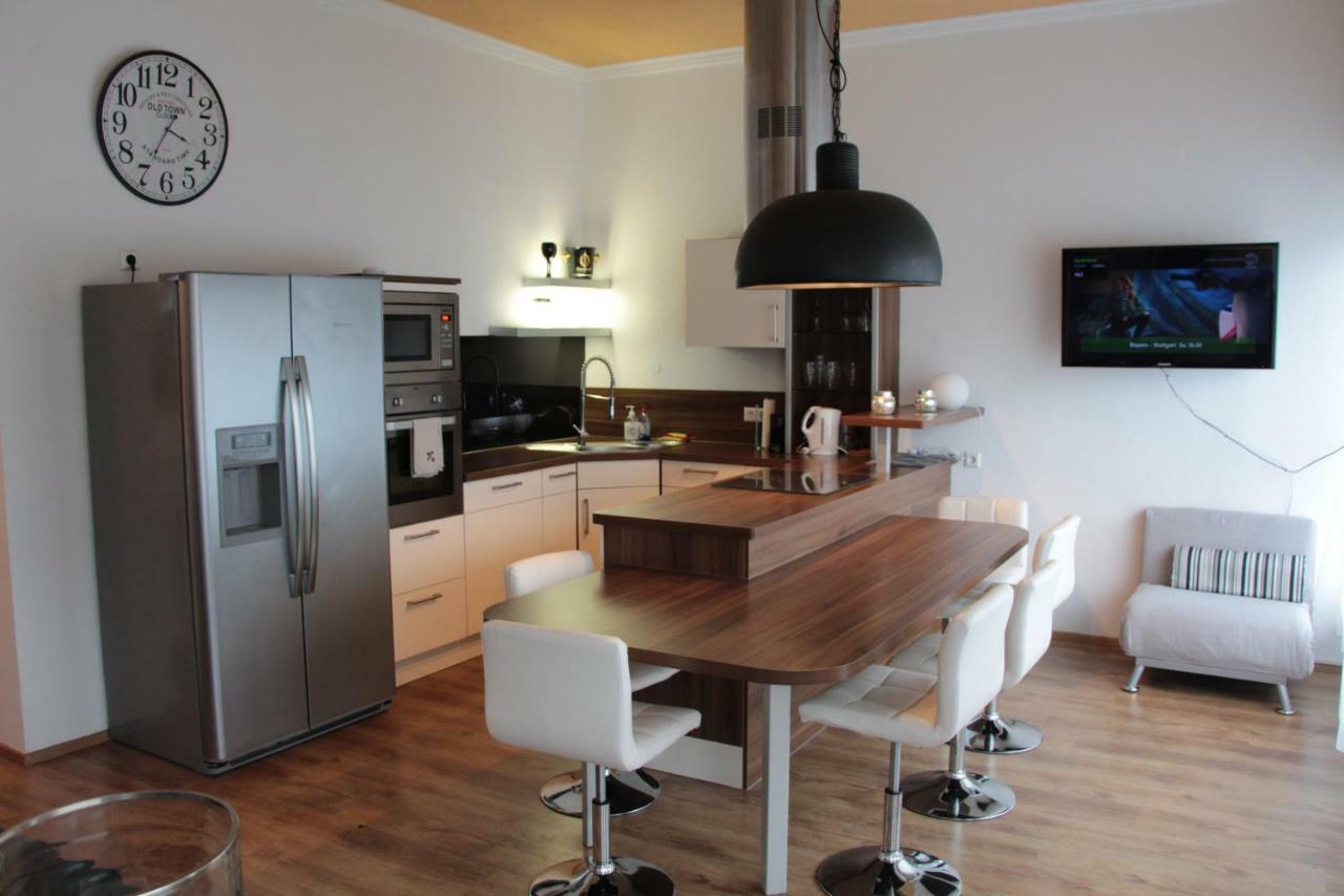 Modernes Und Gemuetliches Appartment Mit Terrasse, Stadtnah Равенсбург Екстериор снимка