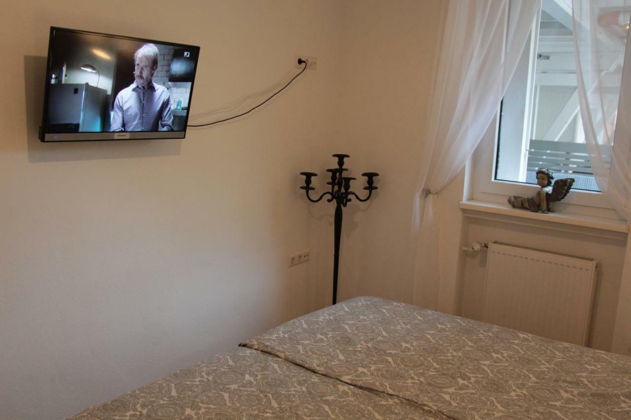 Modernes Und Gemuetliches Appartment Mit Terrasse, Stadtnah Равенсбург Екстериор снимка